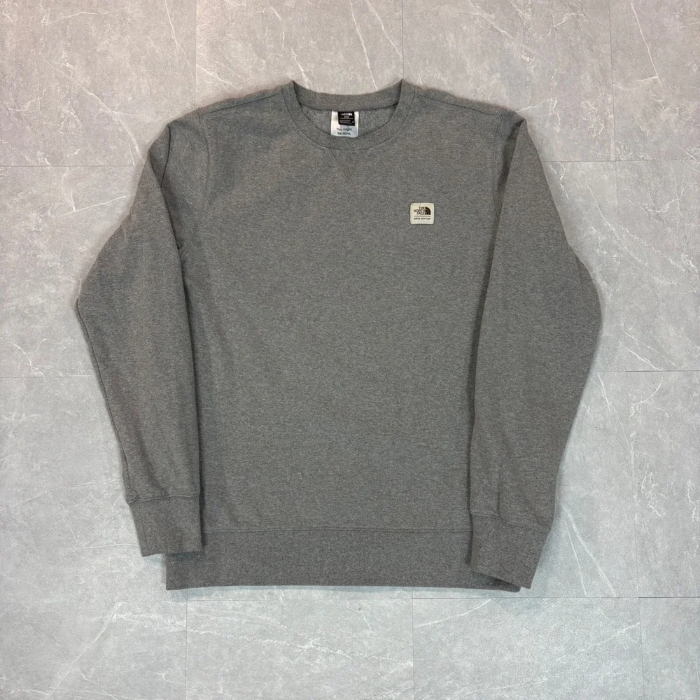 The North Face Mens Circular Design Fleece Crewneck Sweatshirt Gray Medium 3480